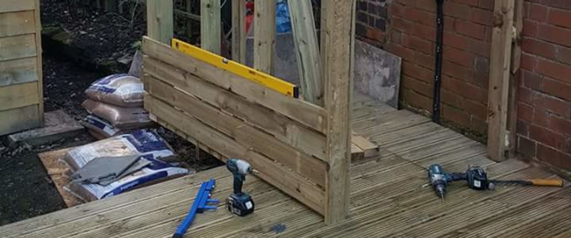 How To Choose The Best Metal Roof And Wall Panels For Your Timber Frame